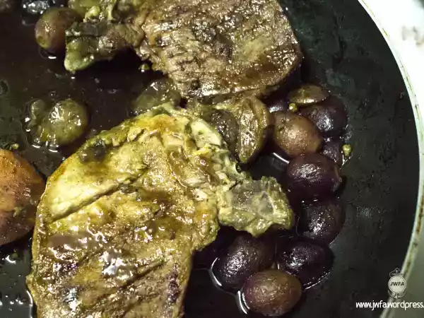 Receita Costeletas de porco com uvas