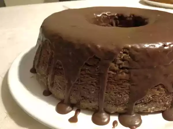 Receita Bolo de chocolate com cobertura milka