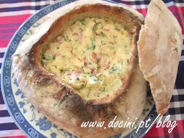Receita Pão recheado com bacon e 4 queijos