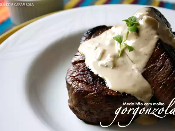 Receita Medalhão com molho gorgonzola
