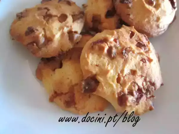 Receita Bolachas xl com pepitas de chocolate branco
