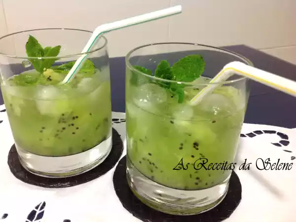 Receita Caipirinha de kiwi