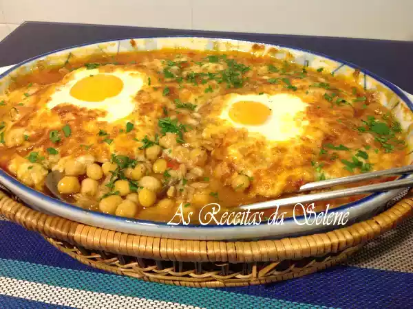 Receita Atum com grão e ovos no forno