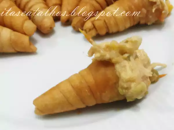 Receita Canudinhos com recheio de frango
