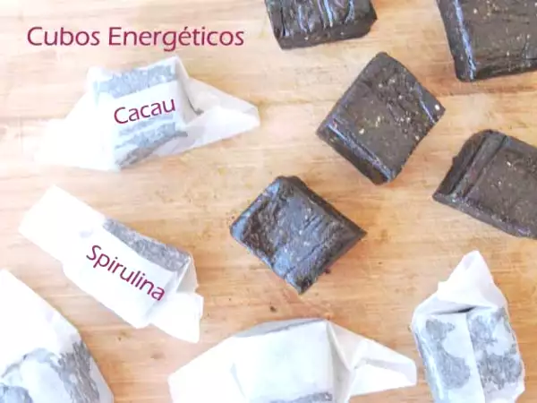 Receita Cubos energéticos de cacau e spirulina