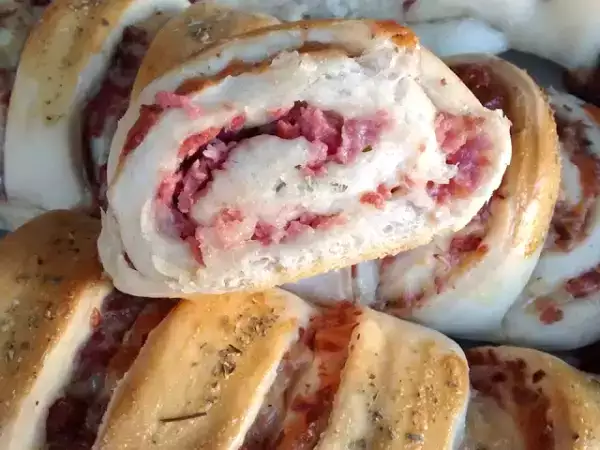 Receita Enroladinho de calabresa
