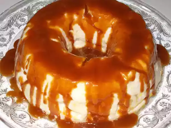 Receita Pudim molotof com molho de caramelo