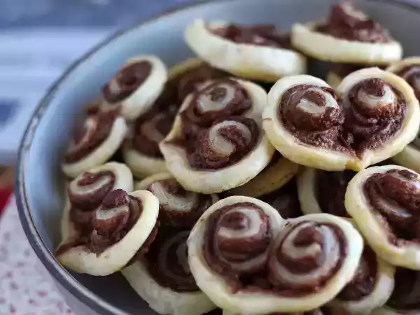 Receita Mini folhado coração de chocolate