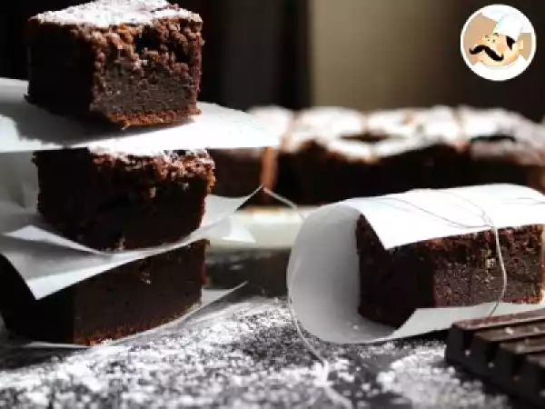 Receita Brownie de chocolate fofinho e cremoso: receita fácil e rápida