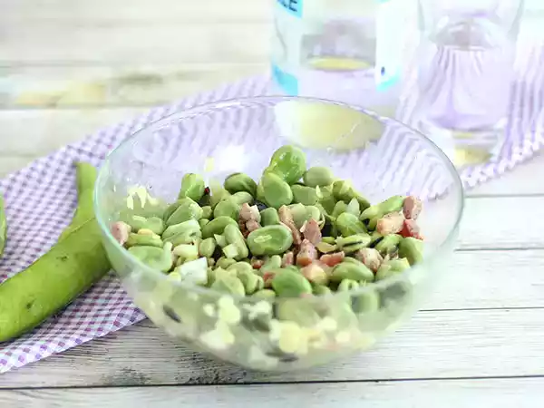 Receita Salada de feijão fava