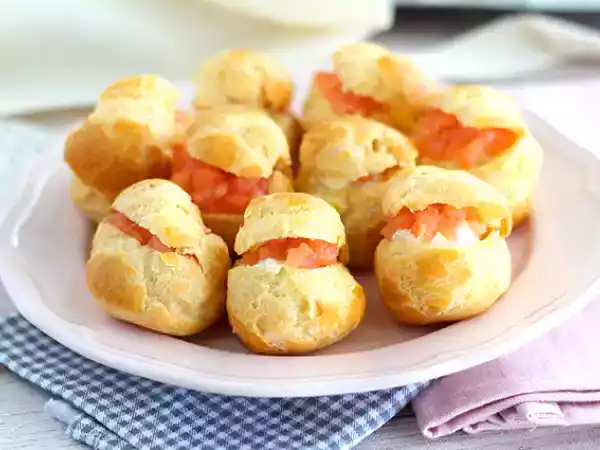 Receita Choux com salmão defumado