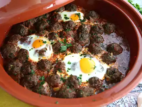 Receita Tagine (tajine) de kafta (almôndegas de carne bem temperadas)