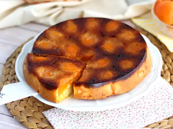 Receita Bolo de damasco /alperce simples e caramelizado