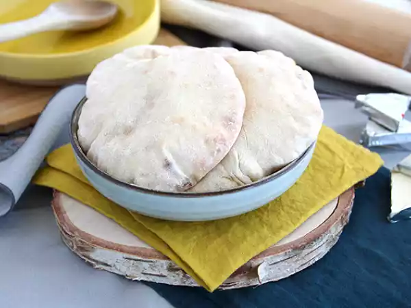 Receita Cheese naans (o pão indiano de iogurte recheado com queijo)