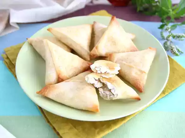 Receita Chamuças de queijo de cabra e mel