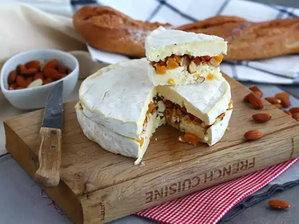 Receita Queijo brie recheado (damasco e amêndoas)