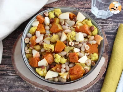 Receita Salada de outono: feijão branco, abóbora, couve flor, maçã e nozes.