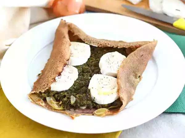 Receita Crepe salgado (galette) com espinafre, fiambre e queijo de cabra