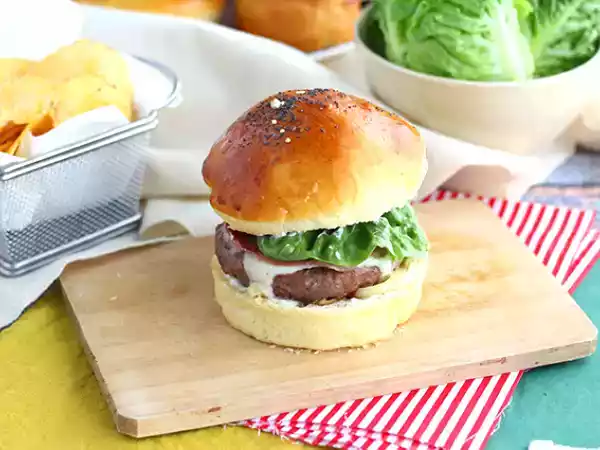 Receita Cheeseburger (queijo raclette e presunto)