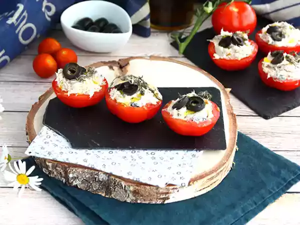 Receita Tomates recheados atum e azeitonas