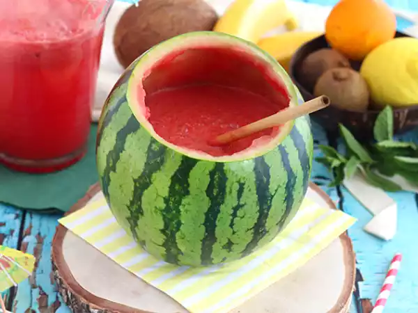 Receita Cocktail gin tônico de melancia