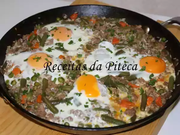 Receita Arroz de carne com ovos escalfados da cristina pinto