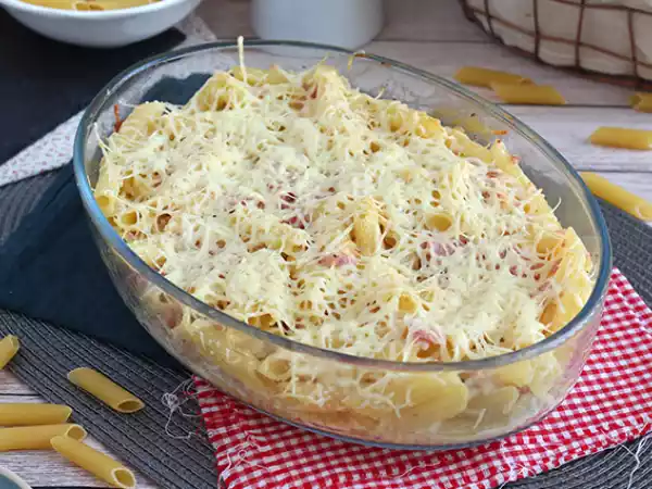 Receita Macarrão gratinado (queijo e presunto)
