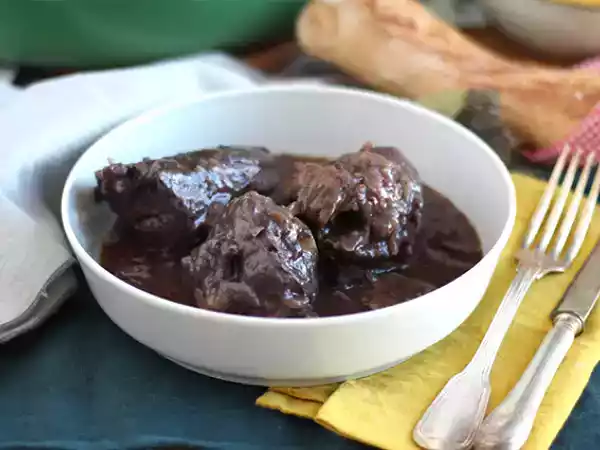 Receita Coq au vin (galo ao vinho)