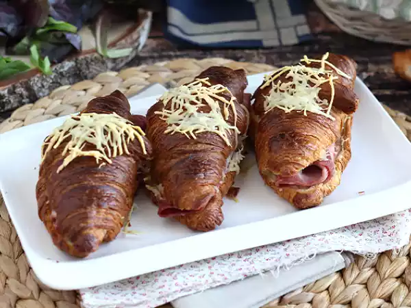 Receita Croissants de queijo e presunto (fiambre)
