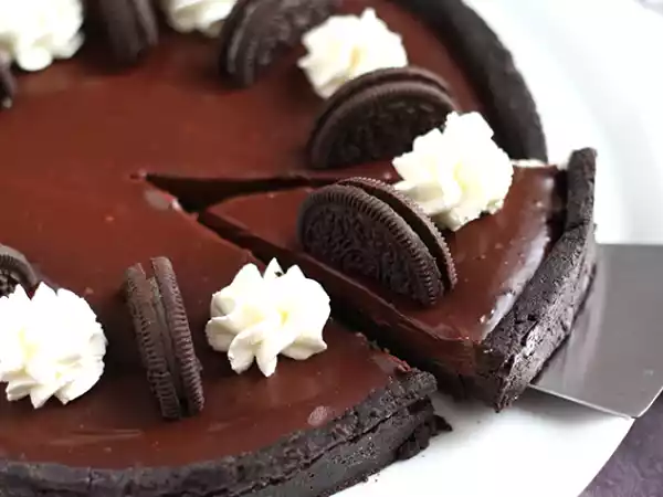 Receita Tarte de chocolate com oreo (sem cozimento)