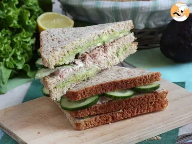 Receita Club sandwich de atum e abacate
