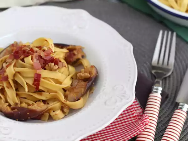 Receita Talharim com figo e pancetta