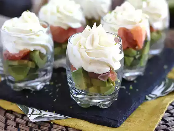 Receita Verrine express de salmão e abacate