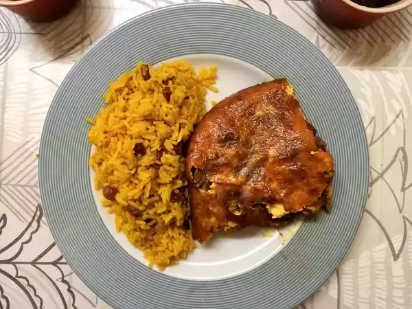 Receita Arroz amarelo com passas