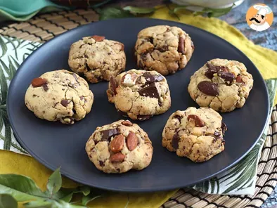 Receita Cookies de chocolate com amendoim e amêndoas