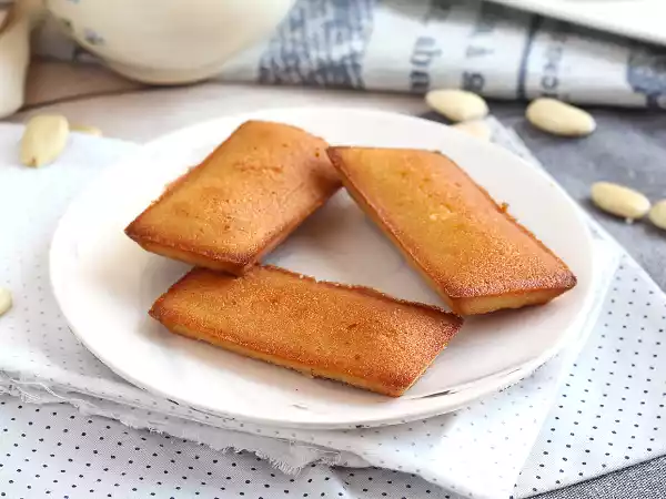Receita Bolo de claras e amêndoas (financiers)