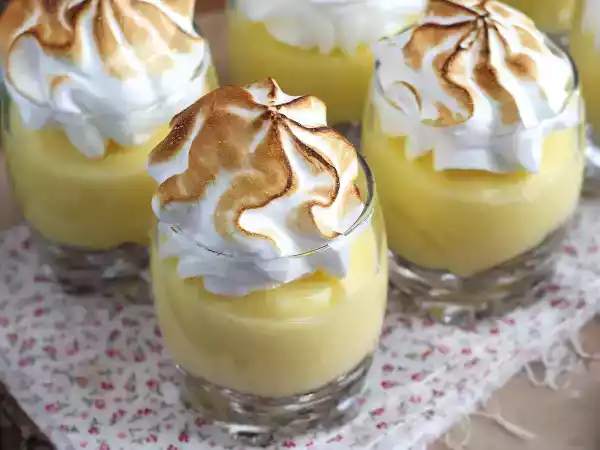 Receita Tarte limão e merengue em copinhos