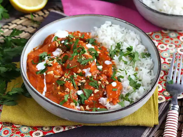 Receita Almôndegas veganas de grão de bico com molho de tomate e coco (versão malai kofta vegano)
