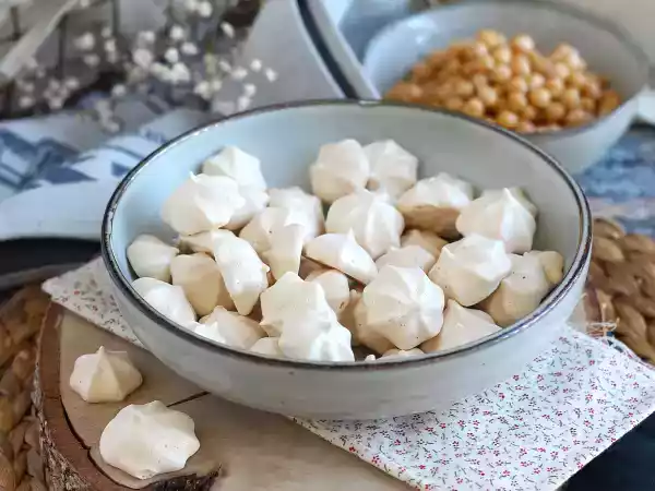 Receita Suspiros veganos - suspiros sem claras
