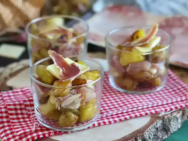 Receita Raclette no copinho (sem máquina): um aperitivo invernal perfeito
