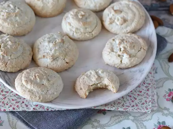 Receita Biscoitos amaretti, fácil, delicioso e perfeito para o café