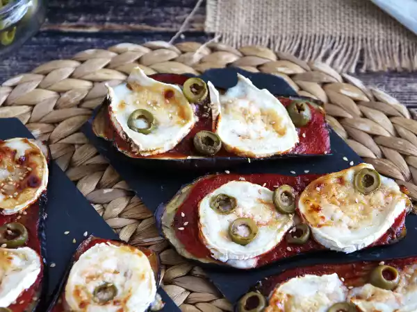 Receita Berinjela (beringela) assada com queijo, mel e tomate