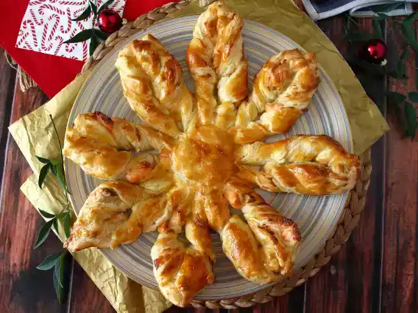 Receita Estrela de natal folhada e recheada com salmão e queijo