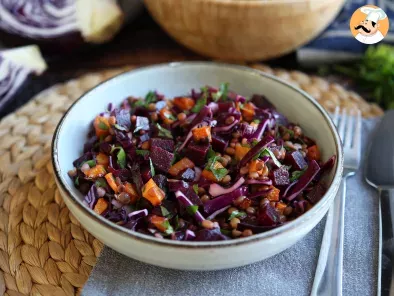 Salada mista de lentilhas, abóbora, beterraba e couve (fonte de nutrientes)