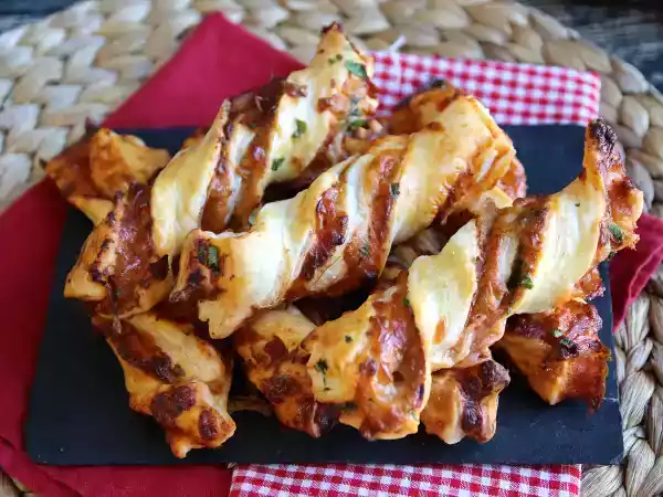 Receita Torcidos folhados de queijo e presunto, tamanho xg