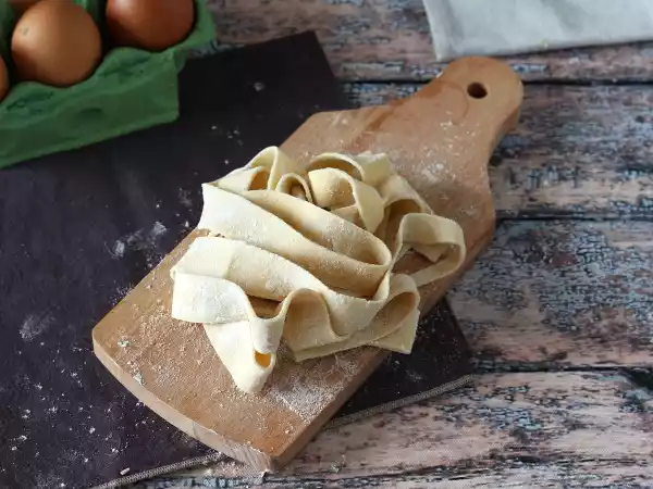 Receita Como fazer a massa pappardelle caseira?