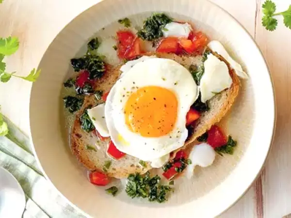 Receita Caldo de bacalhau com piso de coentros