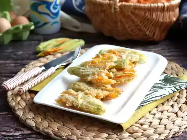 Receita Flor de abobrinha frita, a receita italiana feita com água gasosa!