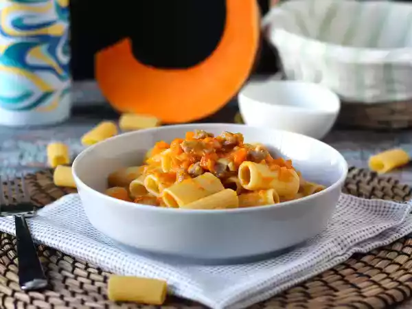 Receita Macarrão com molho de abóbora e salsicha fresca (linguiça)