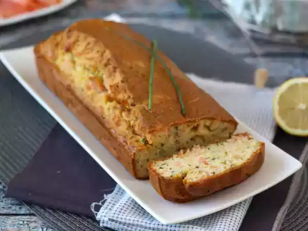 Receita Bolo de salmão defumado com limão e cebolinha